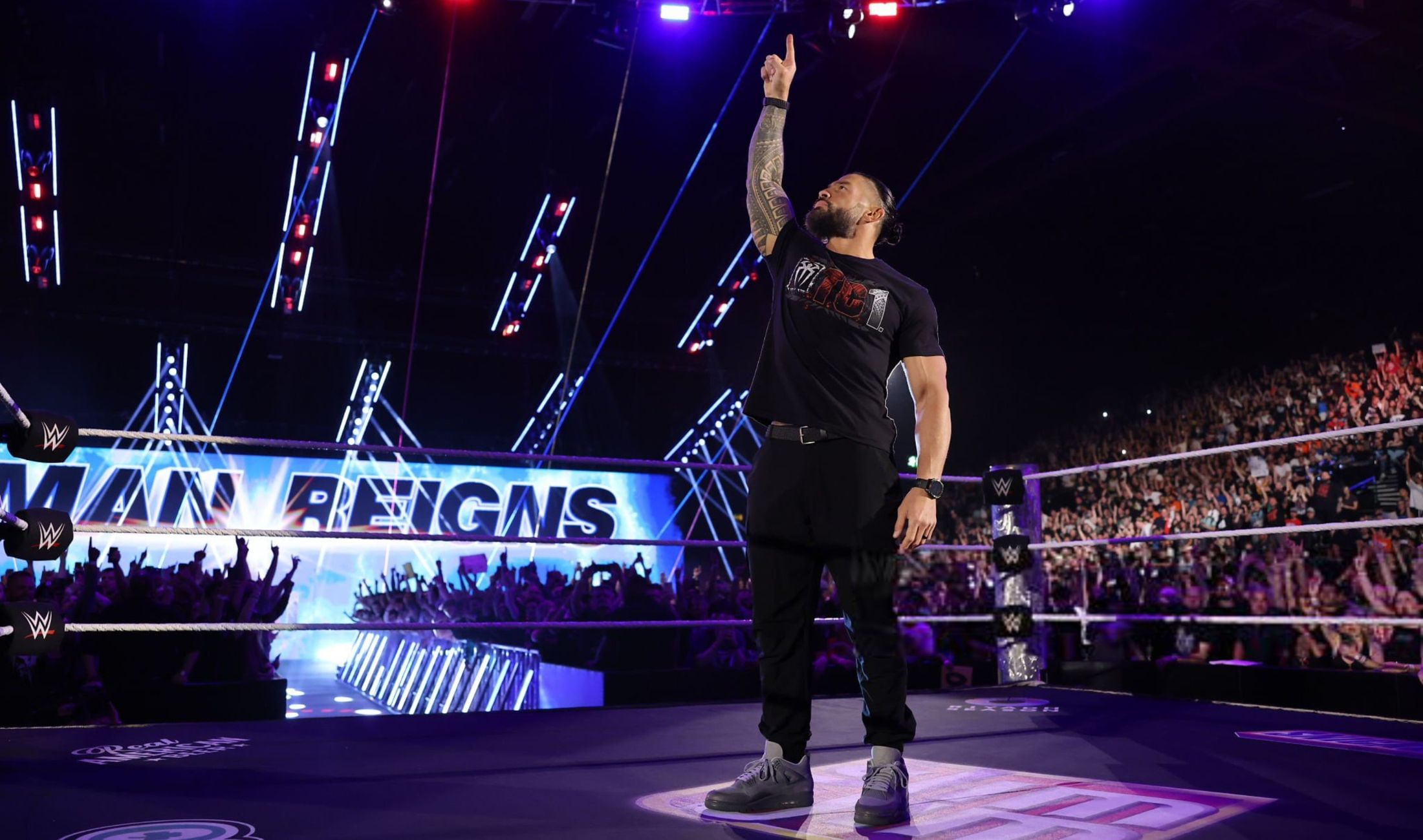 Roman Reigns WWE RAW