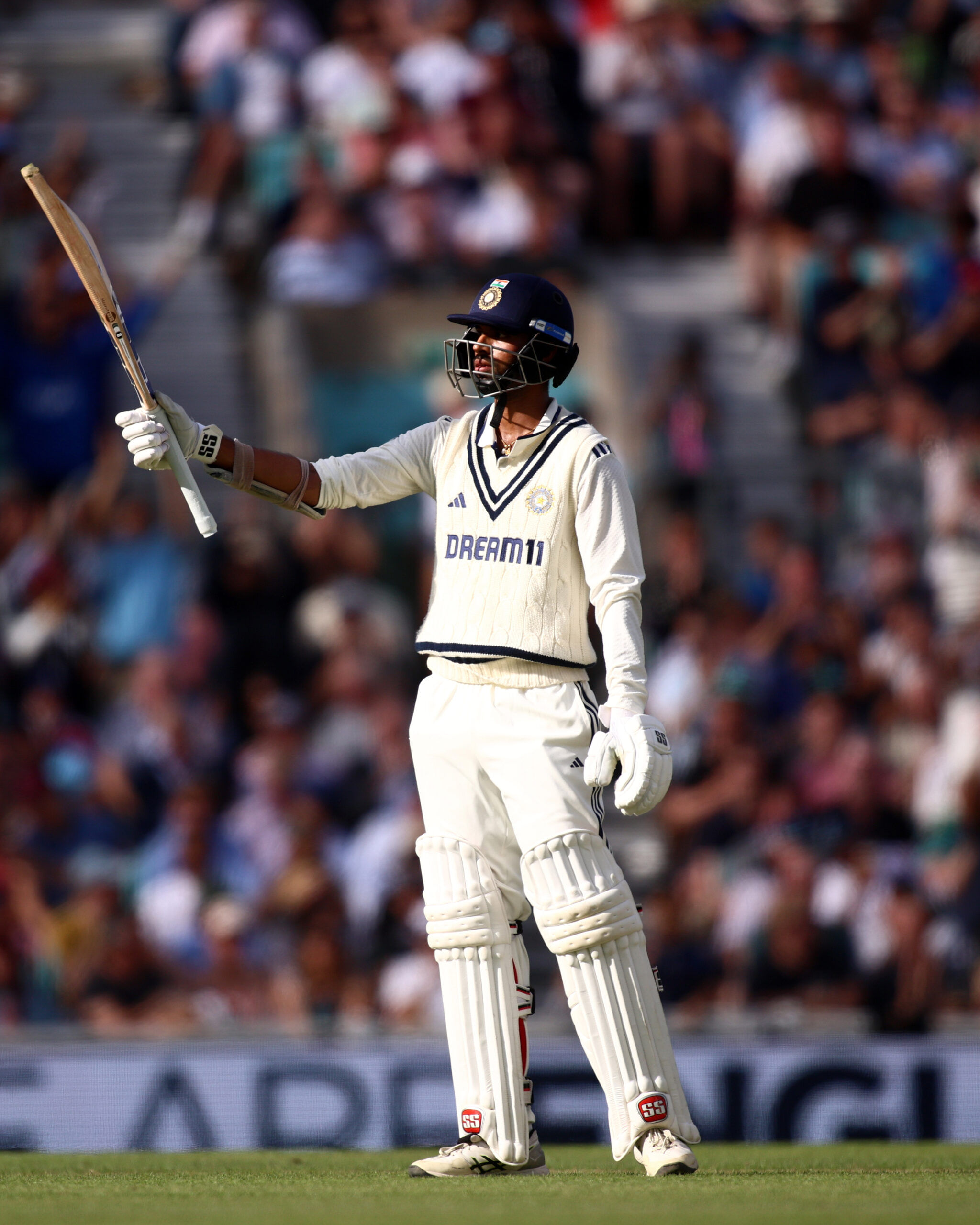 Washington Sundar celebrates his fifty in second innings of The Oval test