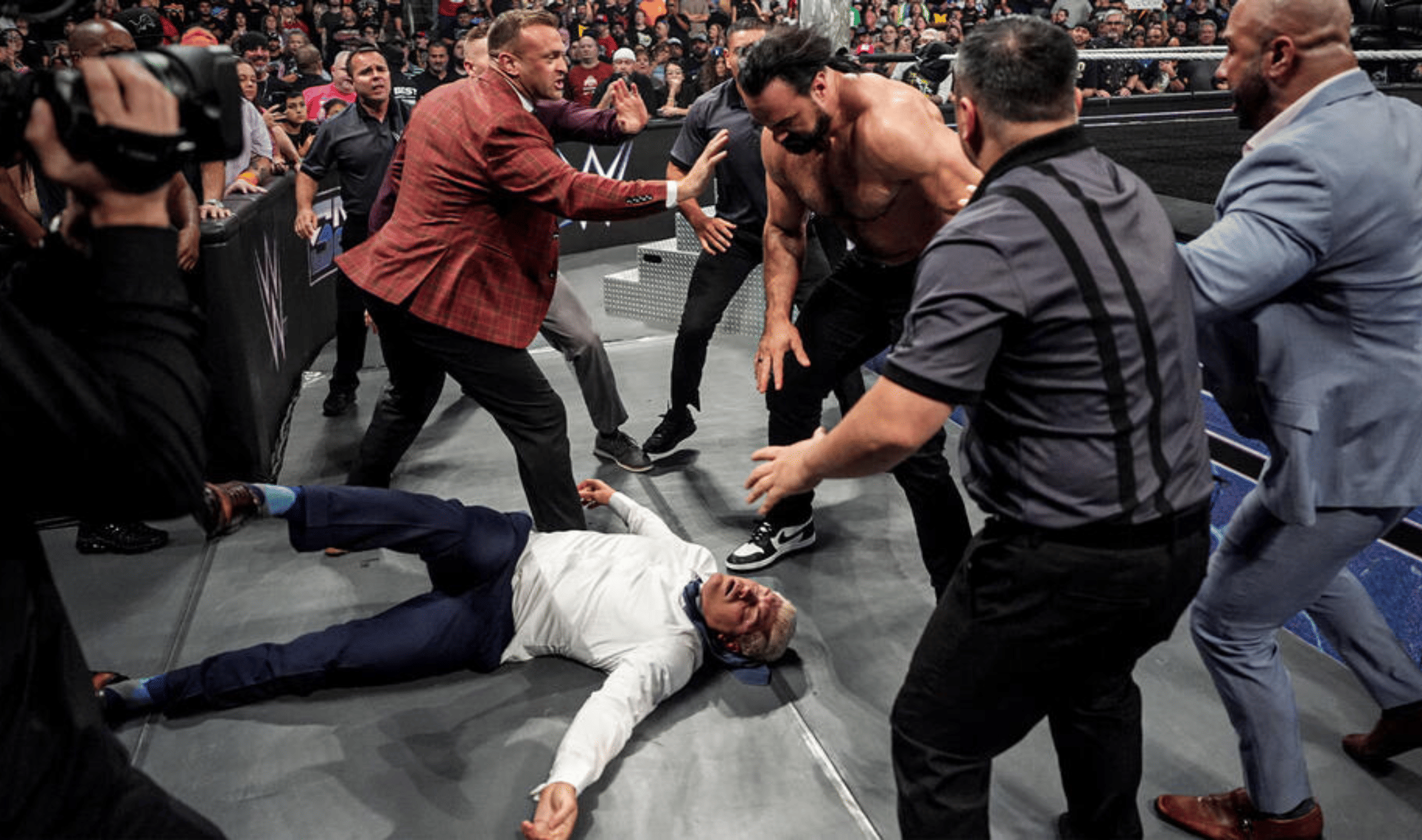 WWE SmackDown September 19 Results - Drew McIntyre stomps Cody Rhodes