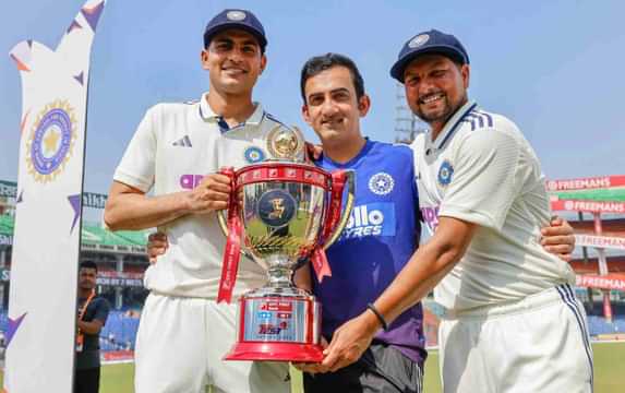 Gautam Gambhir, Shubman Gill and Kuldeep Yadav pose with the test series trophy
