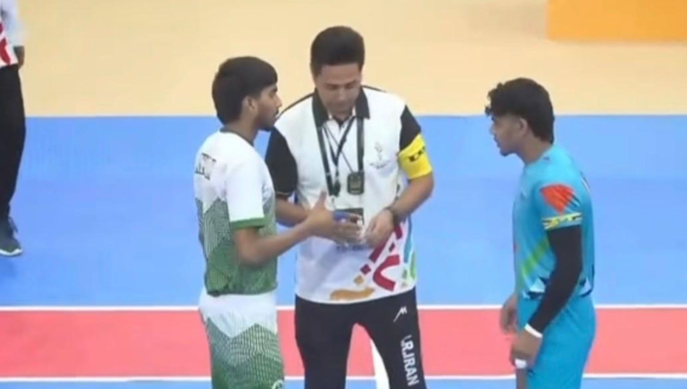 [Watch] Indian Kabaddi team refuses to shake hands with Pakistan at 3rd Asian Youth Games