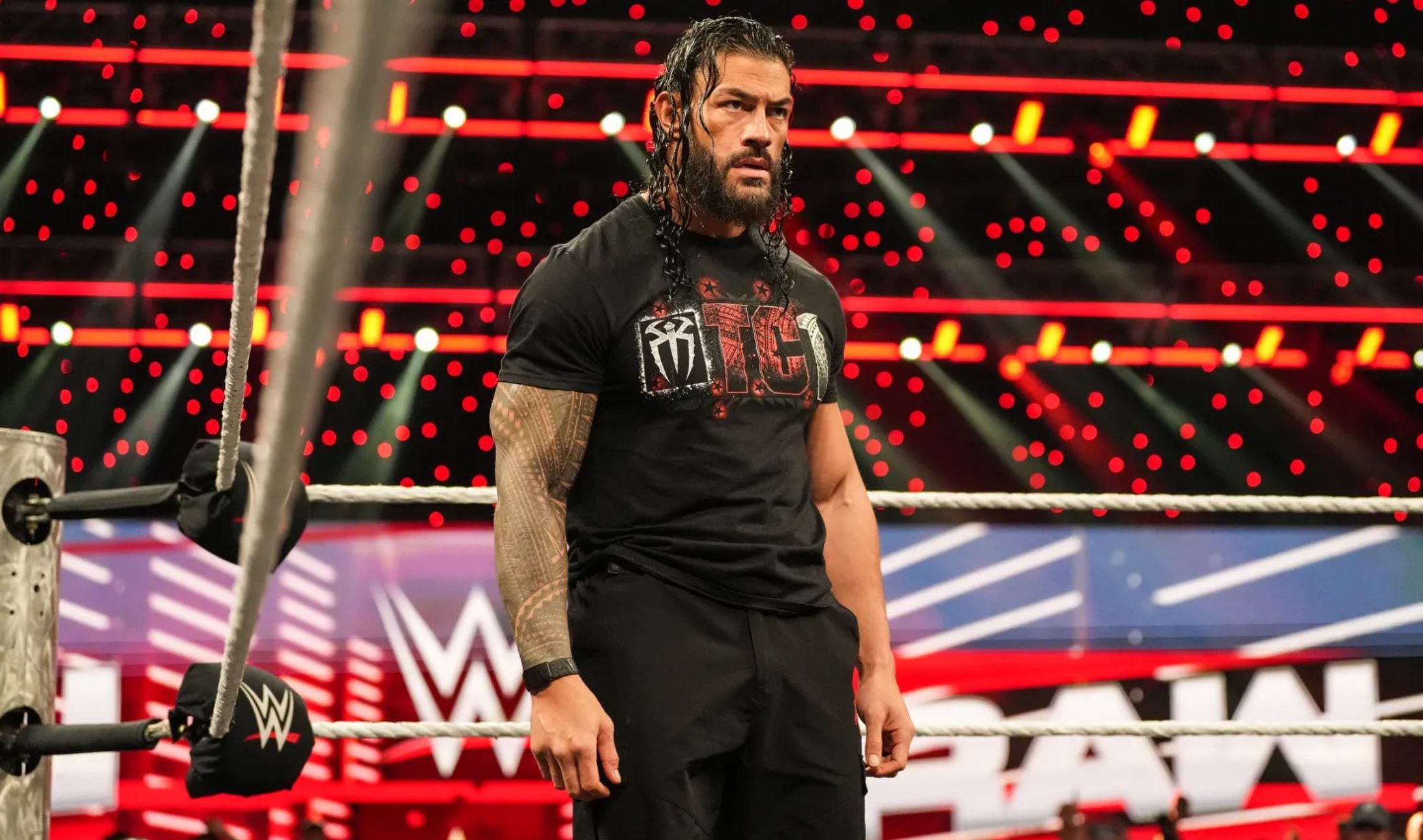 Roman Reigns WWE RAW Crown Jewel Saturday Night's Main Event