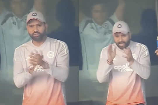Rohit Sharma celebrates Virat Kohli's ton