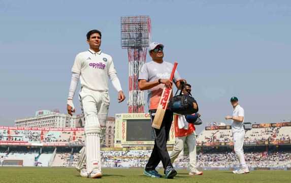 Shubman Gill leaves the field at the Eden Gardens, Kolkata