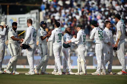 South Africa celebrate after defeating India in the Kolkata test, 2025