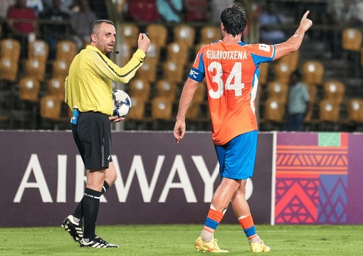 Why was FC Goa captain Iker Guarrotxena was sent off during Super Cup 2025-26 Semifinal against Mumbai City FC?