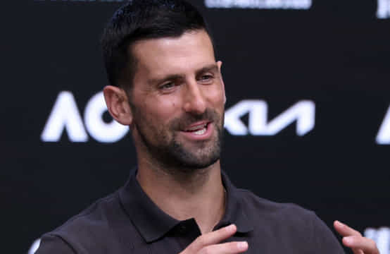 Novak Djokovic cuts short practice session due to injury ahead of Australian Open 2026