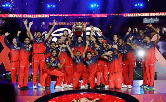 आईपीएल 2026 से पहले RCB की सेल पर आया बड़ा अपडेट, इस बड़ी रकम के साथ अंतिम चरण में पहुंची डील - रिपोर्ट्स