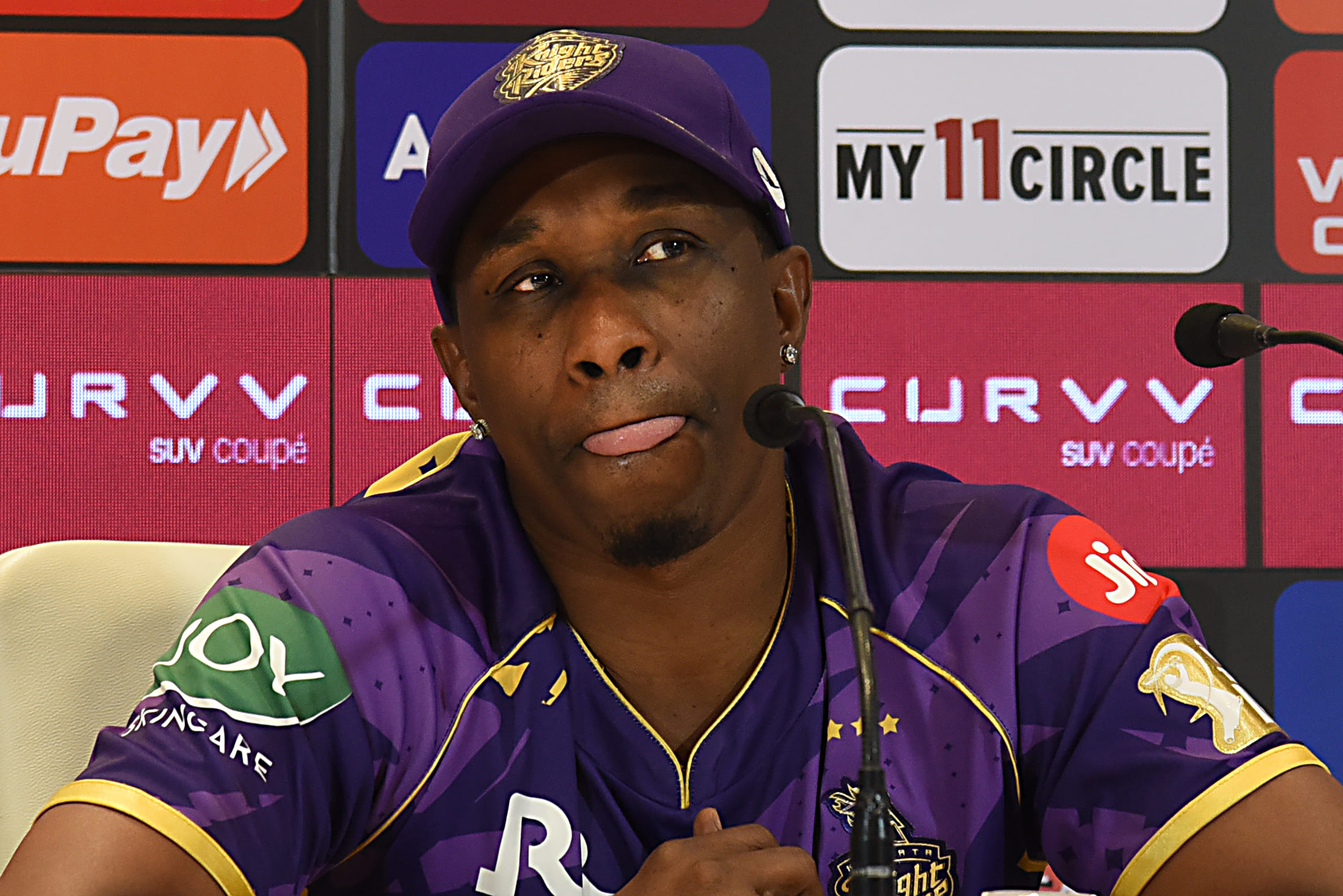 IPL 2026: Dwayne Bravo accidentally says &rsquo;had 2 chicks in house&rsquo; before Ajinkya Rahane says mic is on (video)