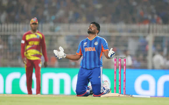 Top 5 batsmen with most runs in single edition of T20 World Cup ft. Sanju Samson & Virat Kohli