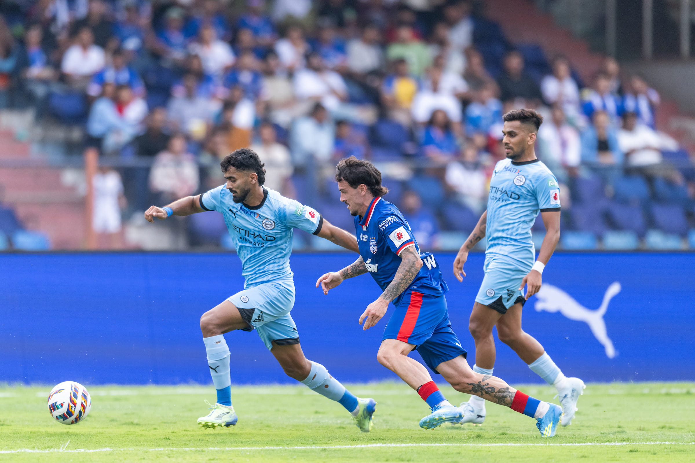 Mumbai City FC misses the top spot after a goalless draw against Bengaluru FC