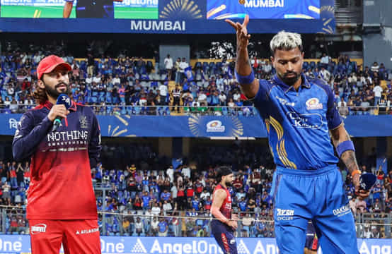 IPL 2026: MI vs RCB मैच में खिलाड़ियों ने बाजू पर क्यों बांधी है काली पट्टी? जानें वजह
