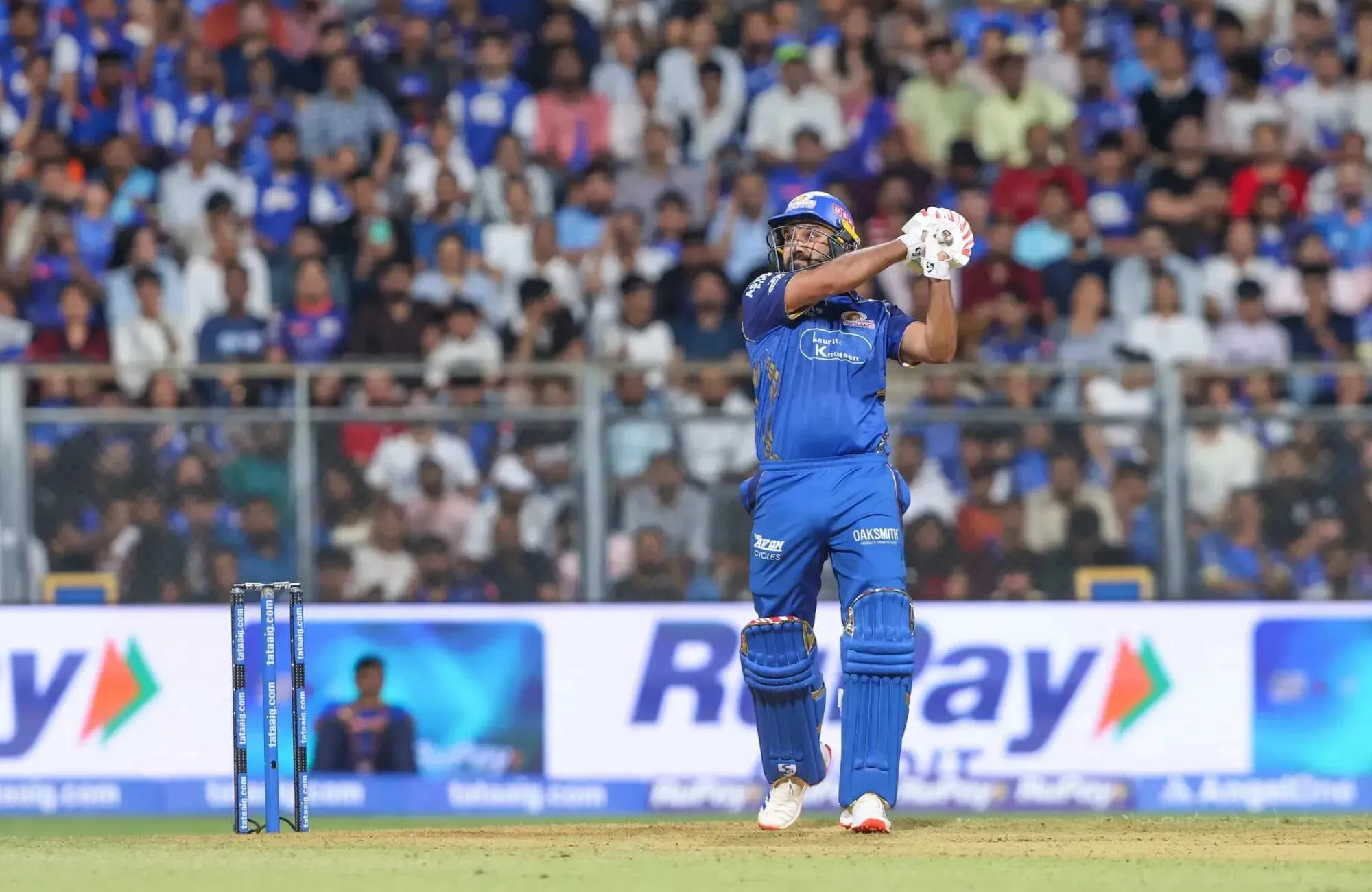 MI vs SRH मैच में क्यों नहीं खेल रहे रोहित शर्मा? जानिए आईपीएल 2026 के 41वें मैच में हिटमैन के नहीं खेलने का बड़ा कारण