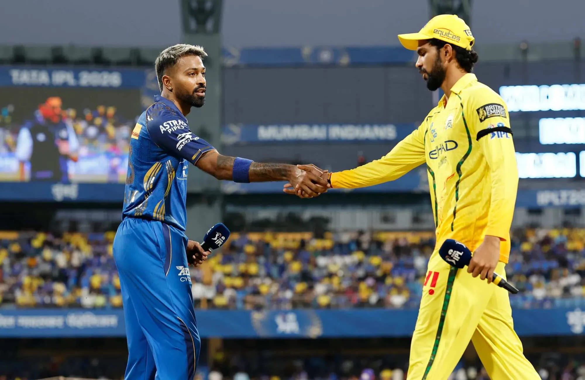 MI vs CSK मैच में चेन्नई सुपर किंग्स के खिलाड़ियों ने क्यों बांधी है काली पट्टी? यहां जानें इसका बड़ा कारण