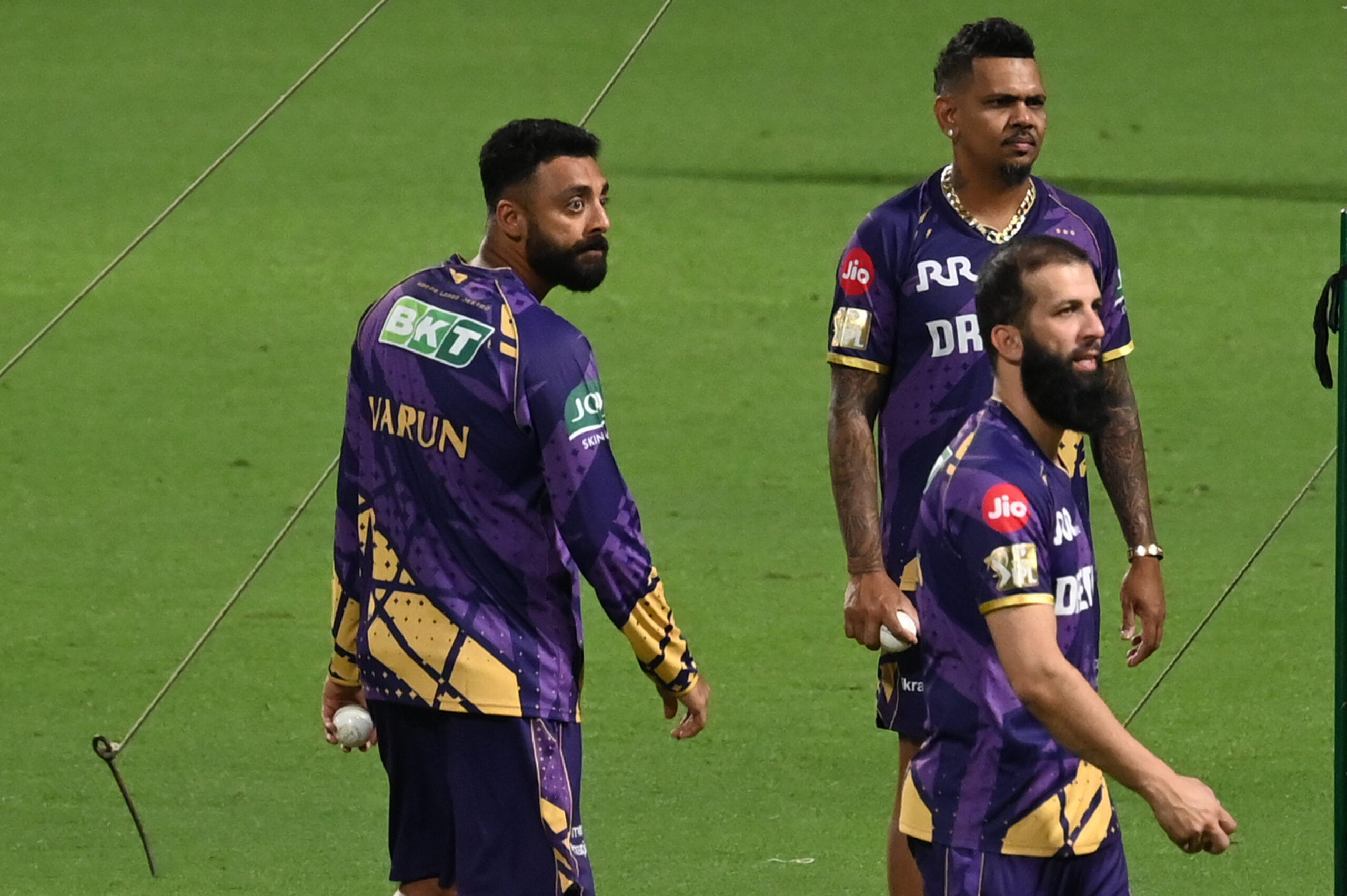 Why did Varun Chakravarthy & Sunil Narine miss KKR vs PBKS clash in IPL 2026?