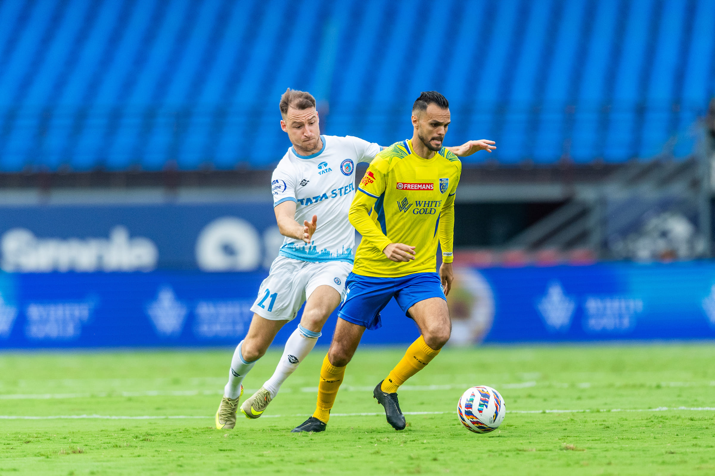 Kerala Blasters FC take an early two-goal advantage to outclass Jamshedpur FC