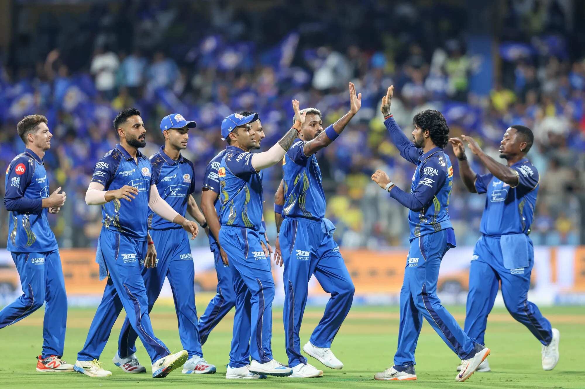 How can Mumbai Indians qualify for IPL 2026 playoffs after loss to SRH? Explained