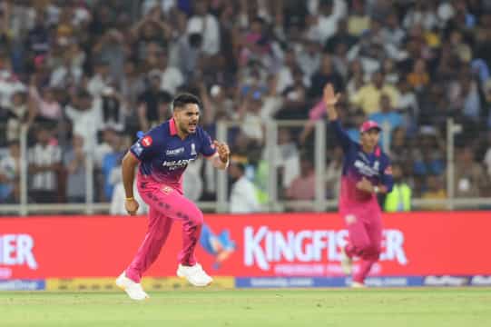 Why did Tushar Deshpande miss RR vs RCB clash of IPL 2026?