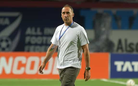 Pep Munoz drops huge hint on Sunil Chhetri's future following win against Chennaiyin FC