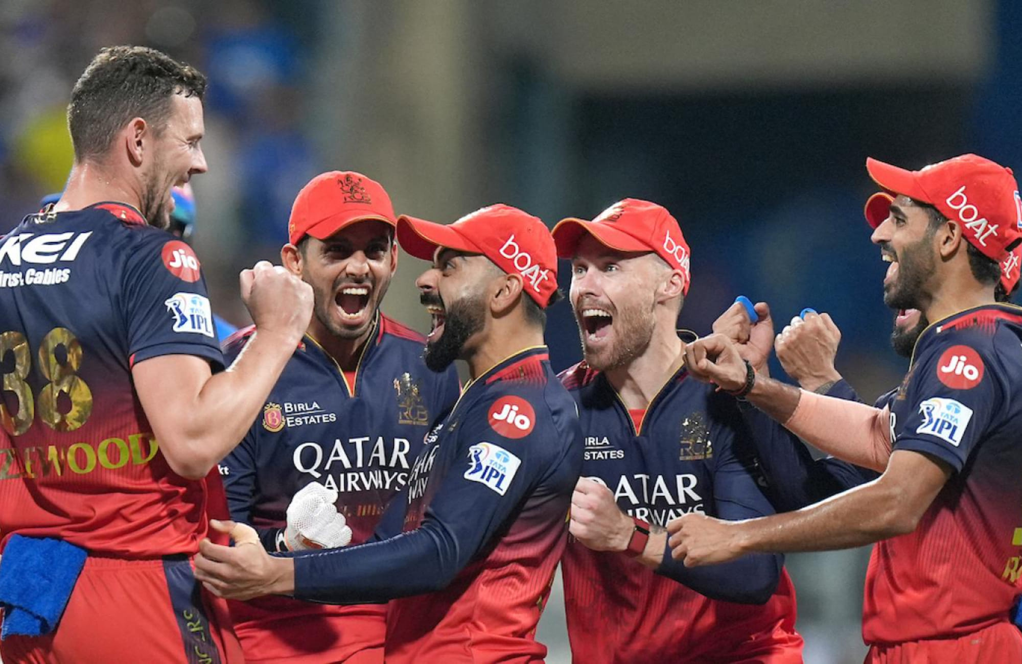 IPL 2026: RCB के रायपुर मैचों के लिए टिकट कब और कैसे खरीदें? जानिए डिटेल्स