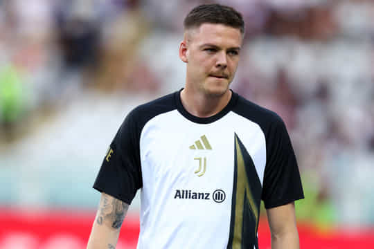 Who will replace injured Emil Holm in Sweden's FIFA World Cup 2026 squad?