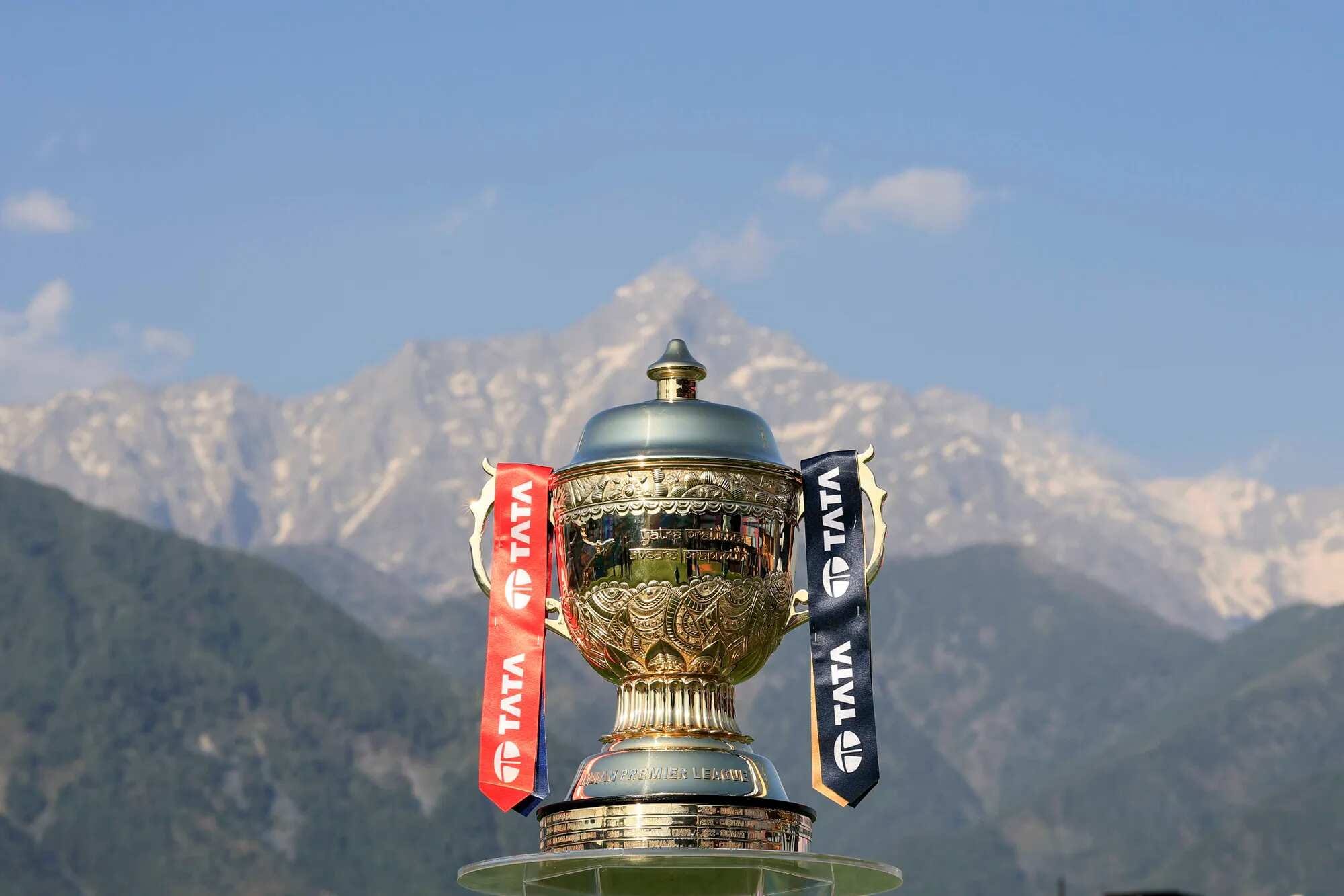 IPL: What is the highest successful chase in playoffs?
