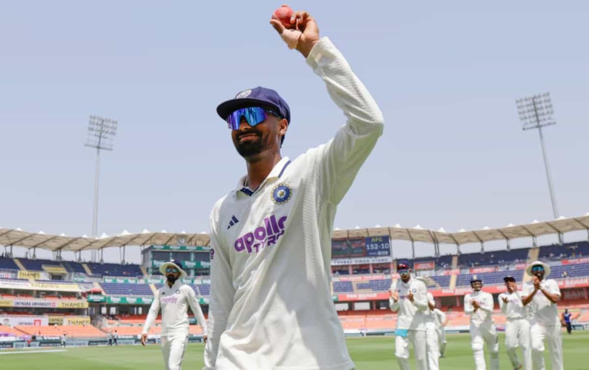 कौन हैं मानव सुथार? भारतीय गेंदबाज जिसने डेब्यू टेस्ट मैच में झटके 6 विकेट