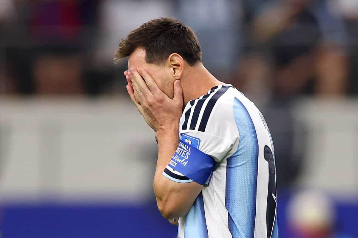 ARLINGTON, TEXAS - JUNE 22: Lionel Messi #10 of Argentina reacts after missing the penalty kick during the FIFA World Cup 2026 Group J match between Argentina and Austria at Dallas Stadium on June 22, 2026 in Arlington, Texas. (Photo by Alex Pantling - FIFA/FIFA via Getty Images)