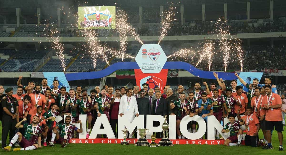 Which teams have won the most consecutive Durand Cup titles?