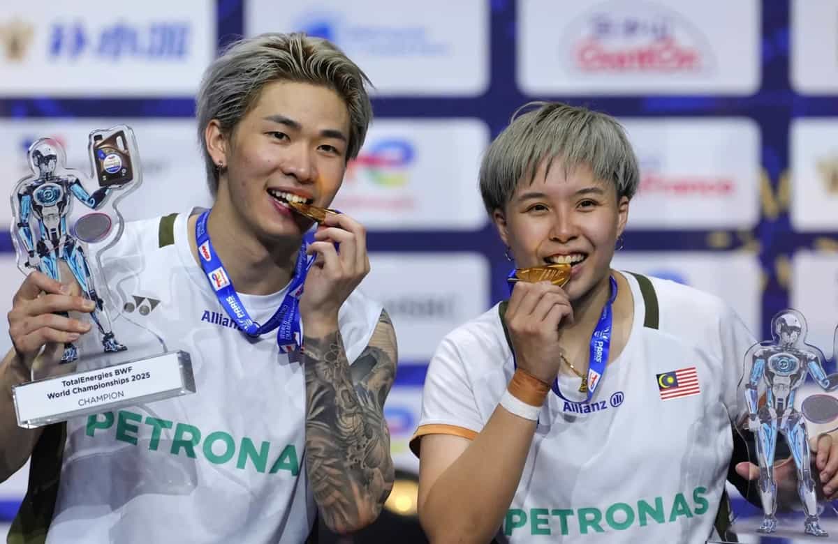 Why did Chen-Toh withdraw from BWF World Championships 2026 in India?