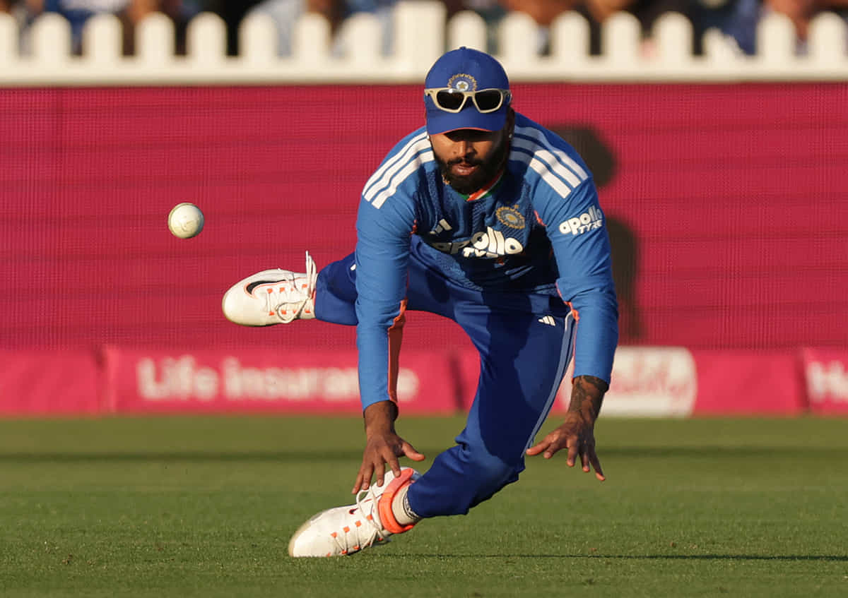 How many catches did India drop on the UK & Zimbabwe tour?