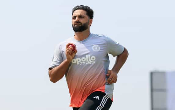 Why didn’t Auqib Nabi bowl a single over in SLCXI vs IND warmup Test?