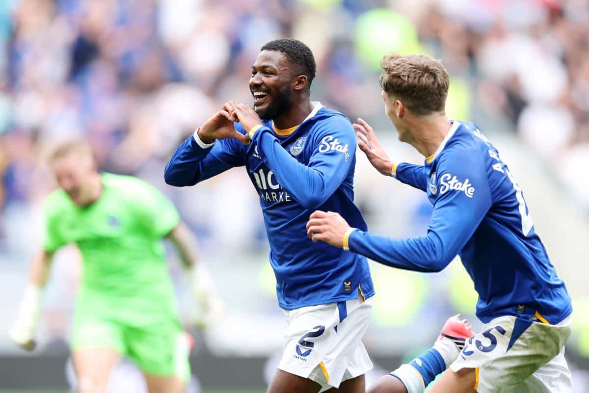 LIVERPOOL, ENGLAND - SEPTEMBER 06: Ainsley Maitland-Niles of Everton celebrates scoring his team’s second goal during the Premier League 2026/27 match between Everton and Manchester United at Hill Dickinson Stadium on September 06, 2026 in Liverpool, England. (Photo by Michael Regan/Getty Images)
