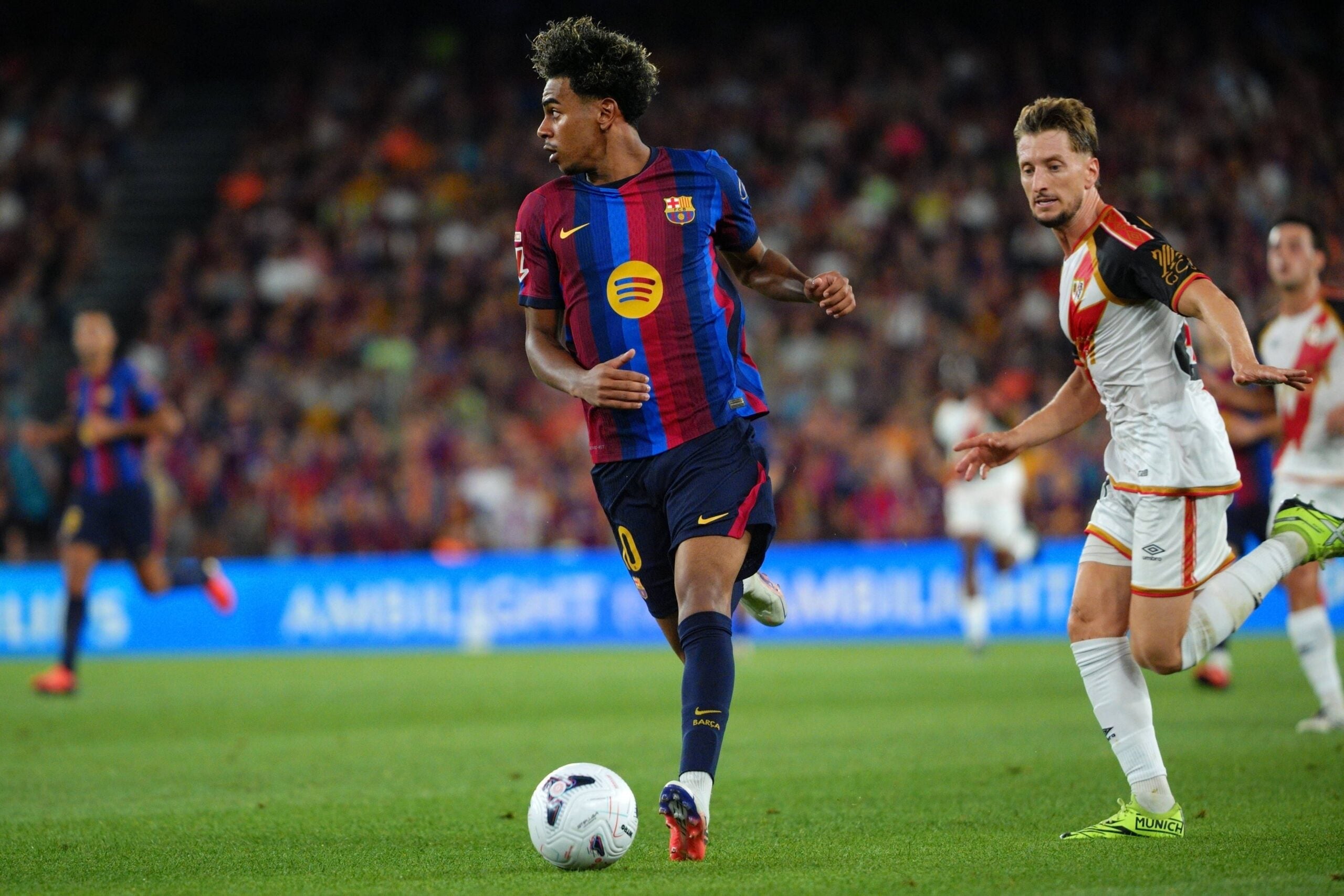 Which kit will Barcelona wear for El Clásico against Real Madrid?