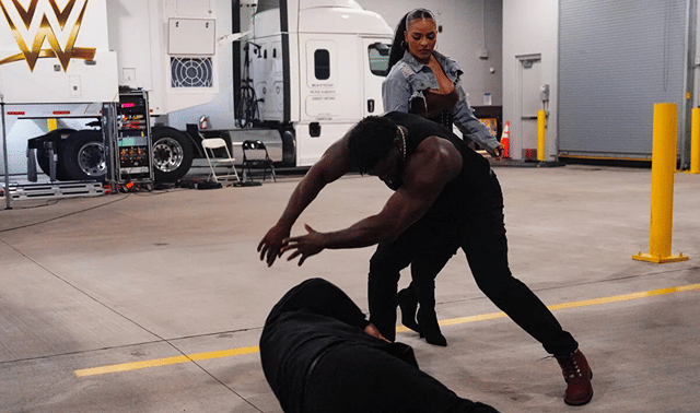 WWE Raw Sep 28, 26 - Royce Keys & Jaida Parker attack Jacob Fatu