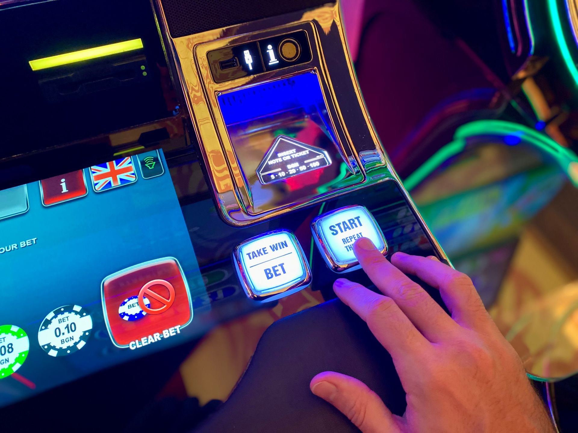 Free spins vs. instant bonuses: Comparing how slot rewards pay out